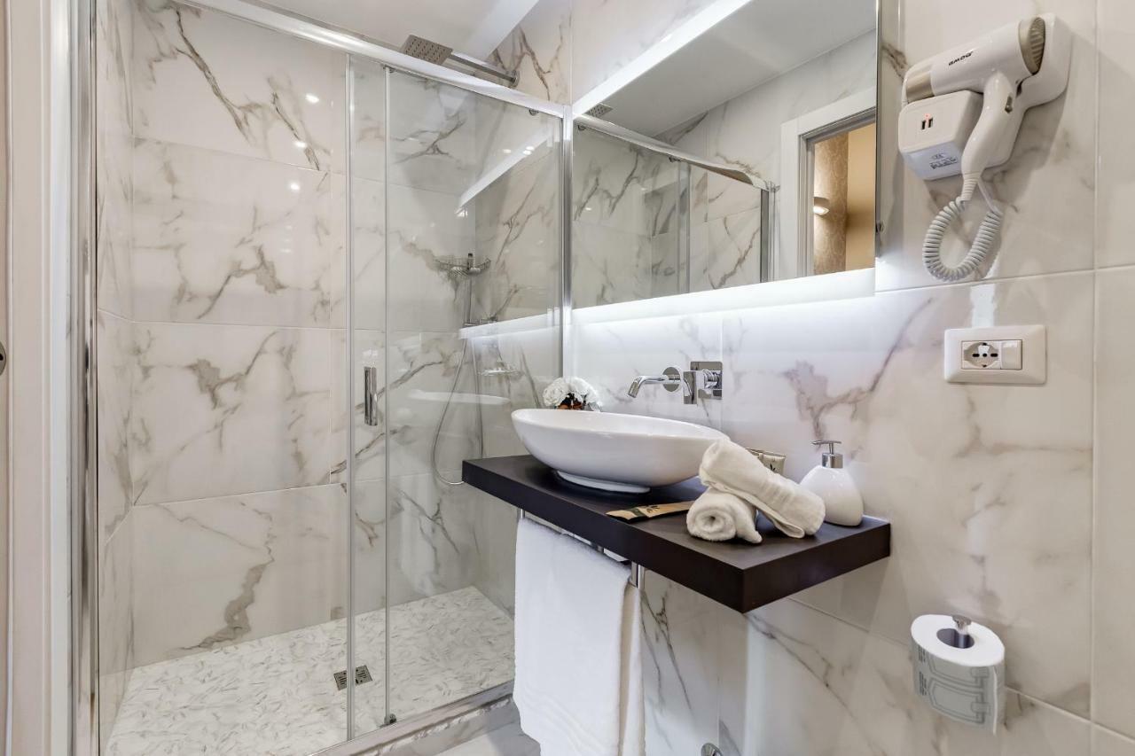 Trevi Private Suites By Premium Suites Collection Rome Exterior photo