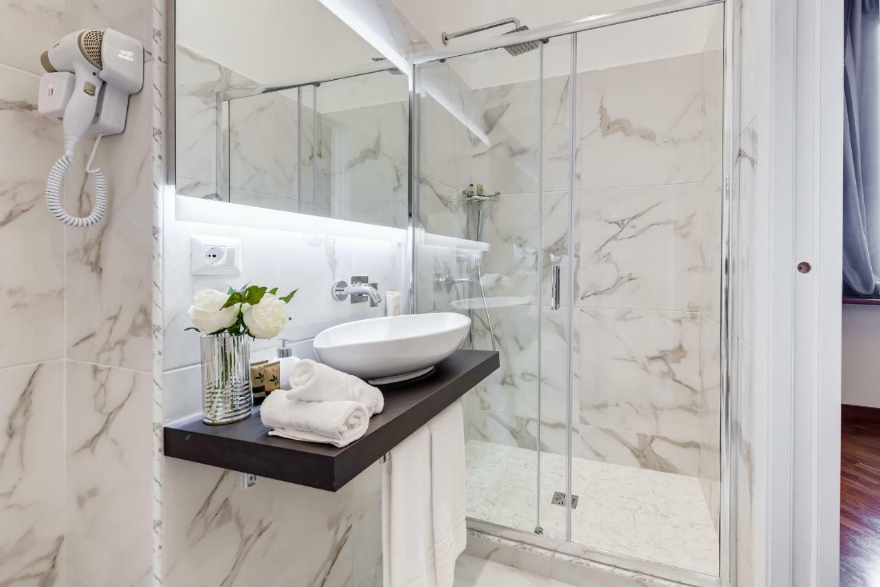 Trevi Private Suites By Premium Suites Collection Rome Exterior photo