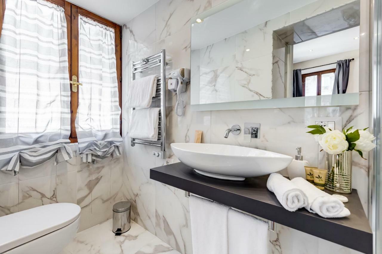 Trevi Private Suites By Premium Suites Collection Rome Exterior photo