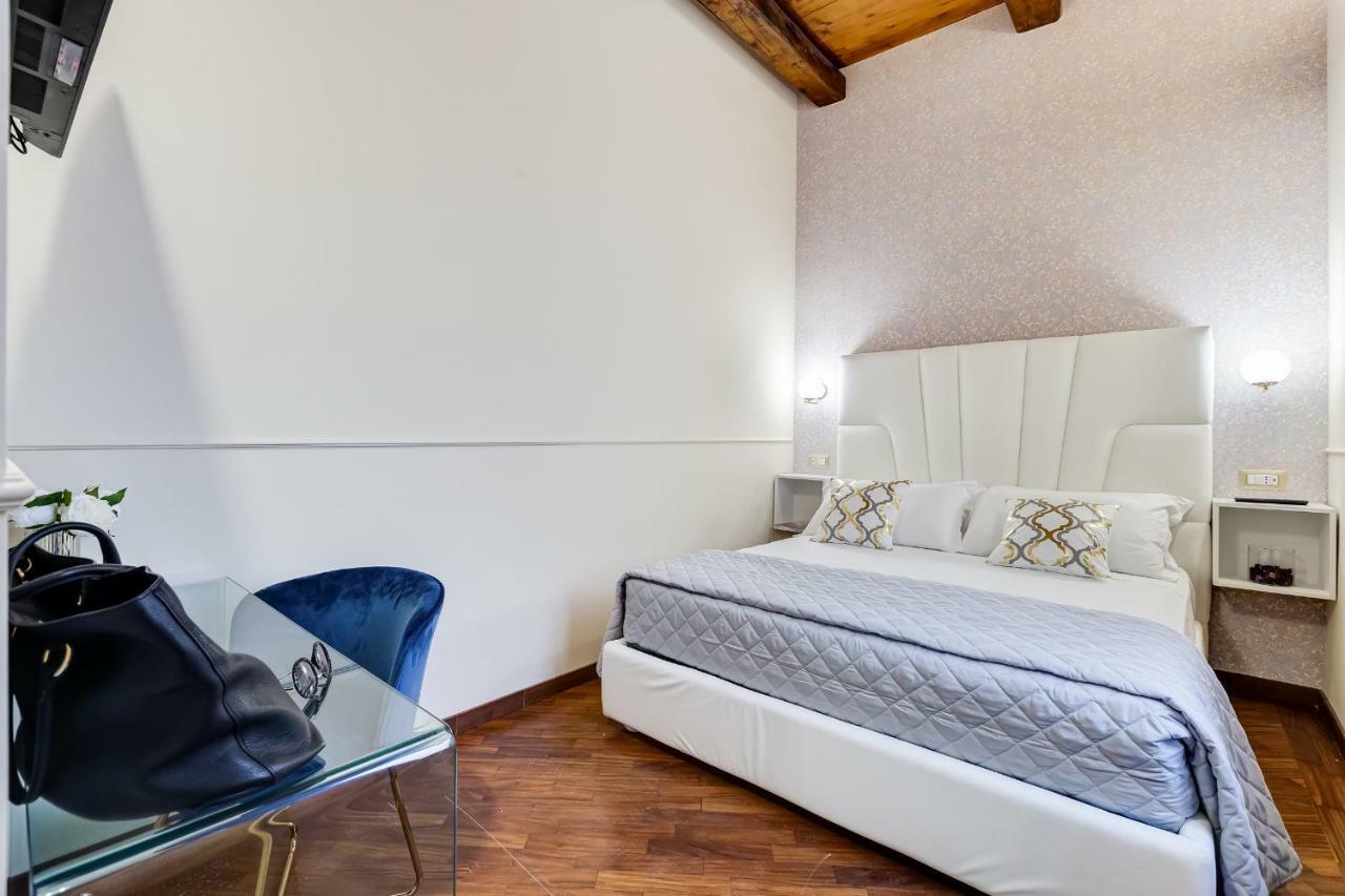 Trevi Private Suites By Premium Suites Collection Rome Exterior photo